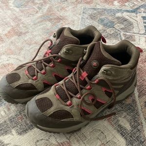 Womens MERELL Hiking Boots 8.5